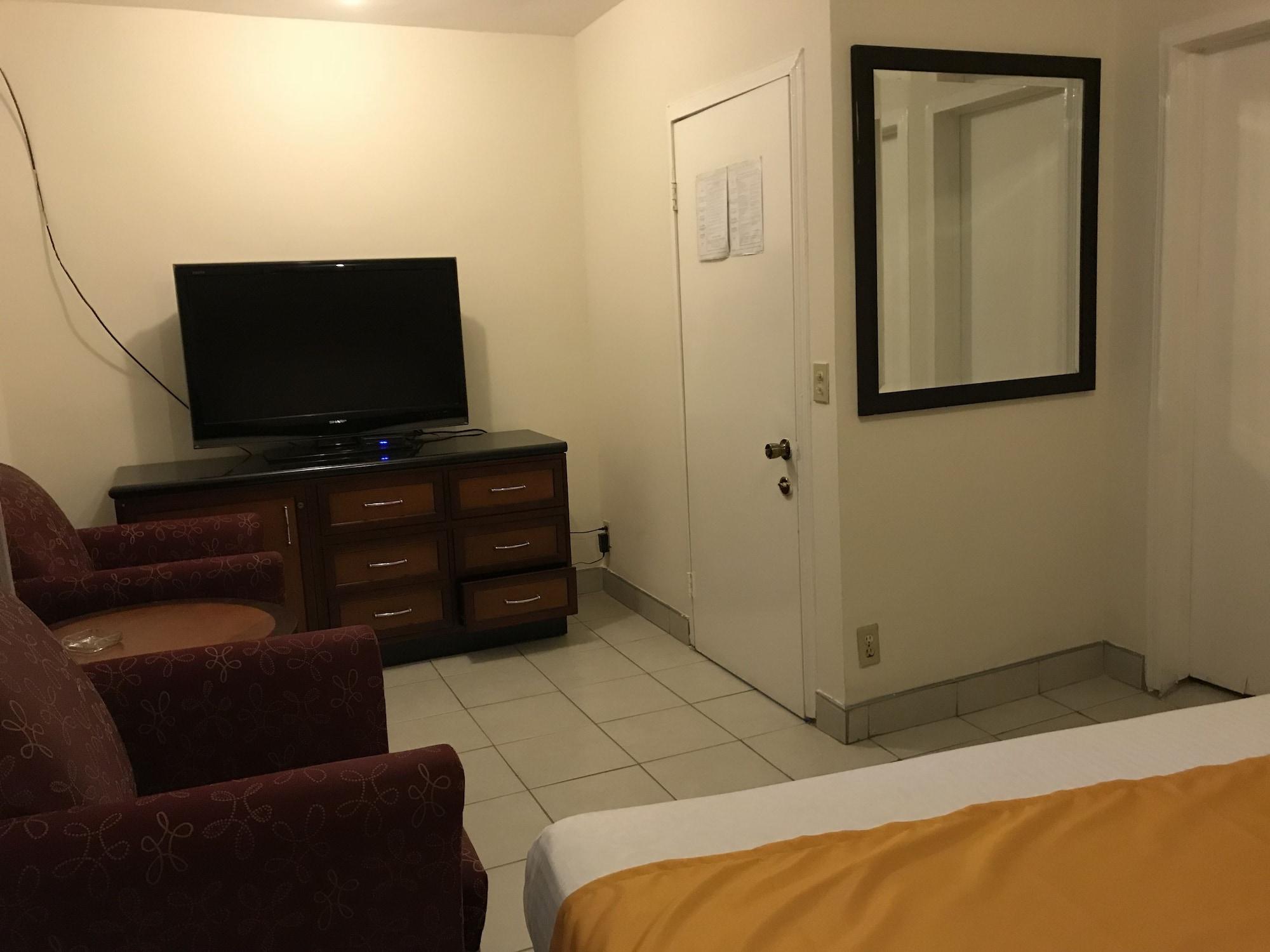 Guillen Jr Hotel Tijuana